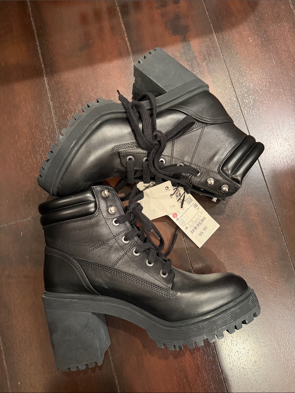 Zara Women’s Black Lug-Heel Lace-Up Ankle Boots